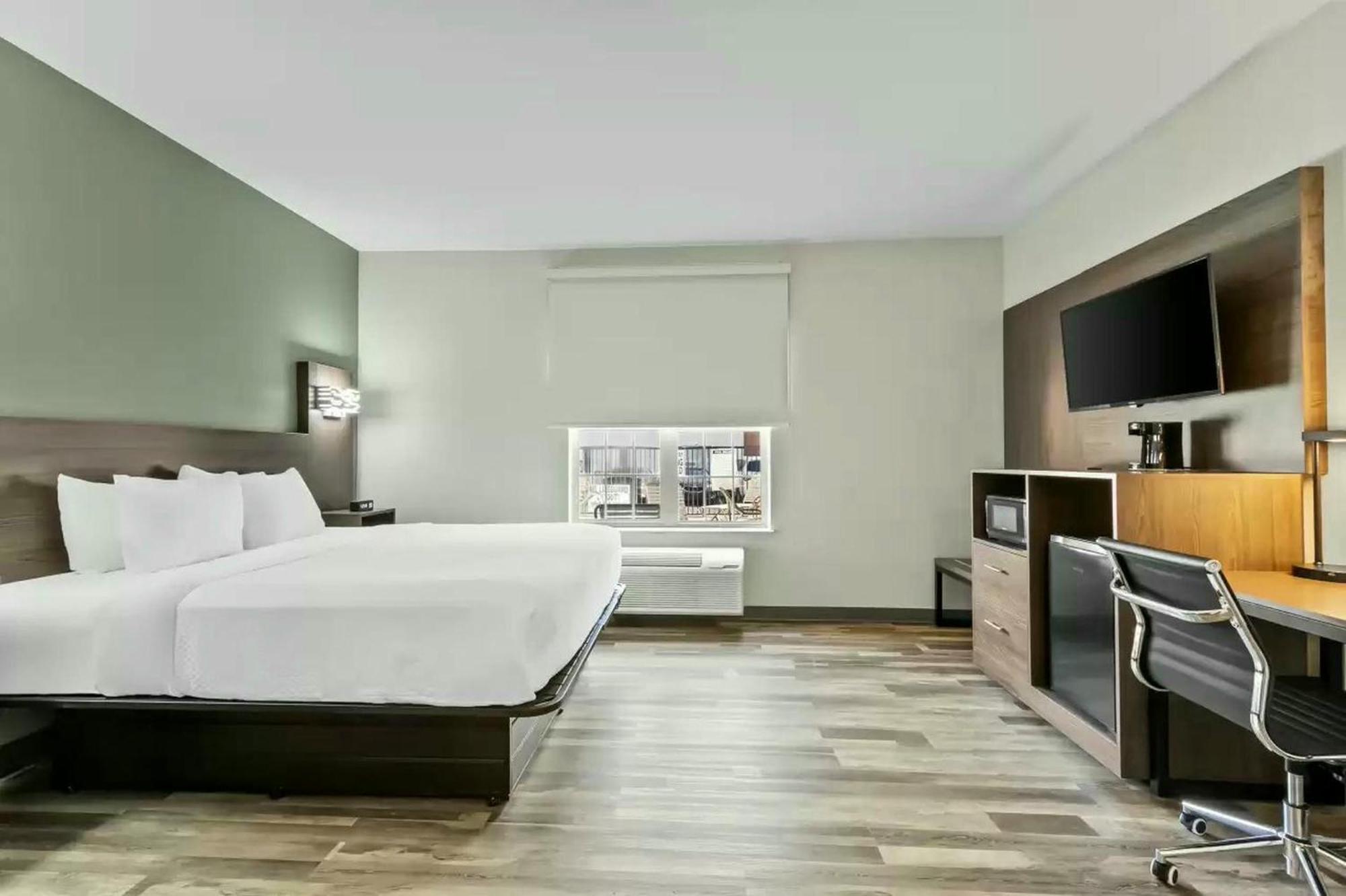 Quality Inn & Suites Columbia Harbison Экстерьер фото