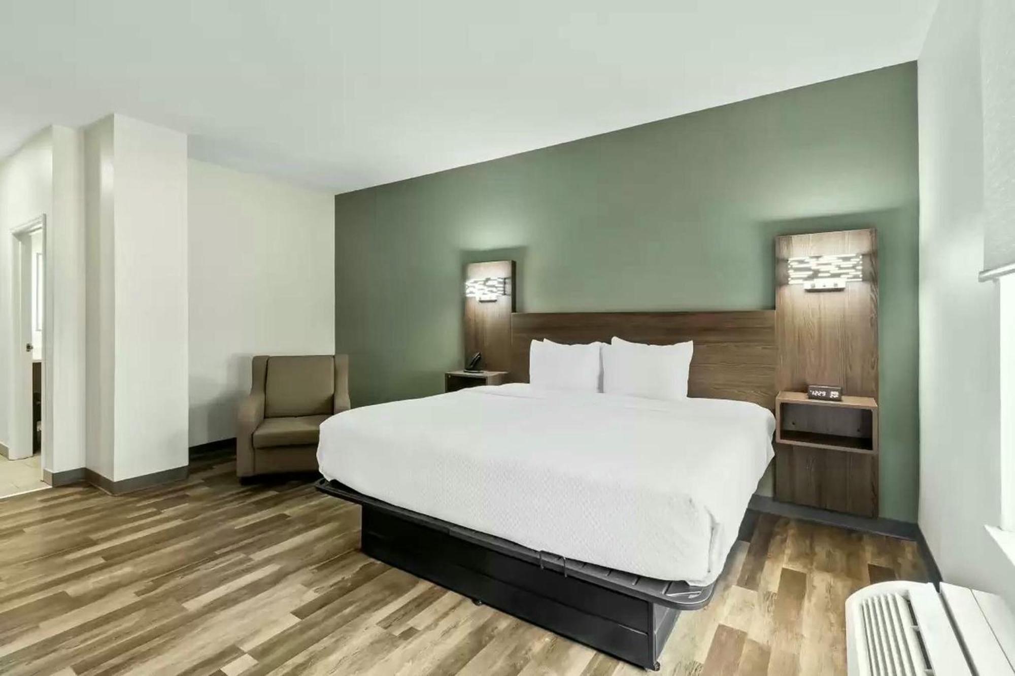 Quality Inn & Suites Columbia Harbison Экстерьер фото